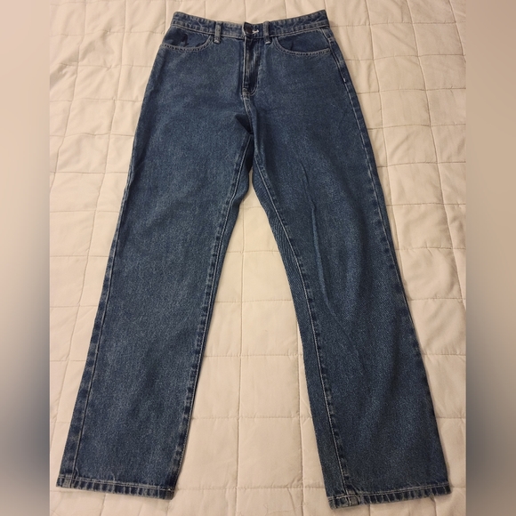 Size 28 blue jeans - Picture 2 of 5